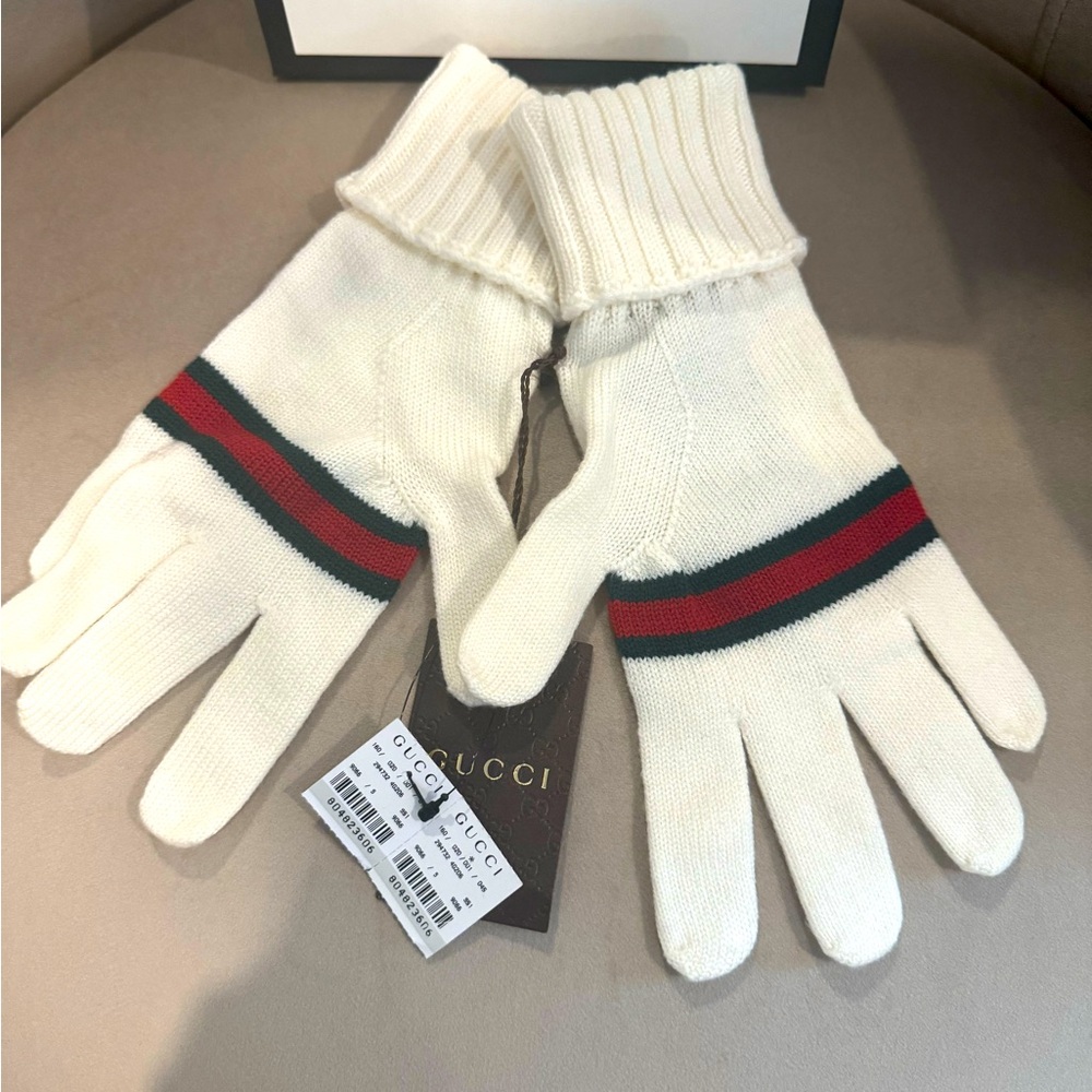 Gucci White and Red Designer Gloves
